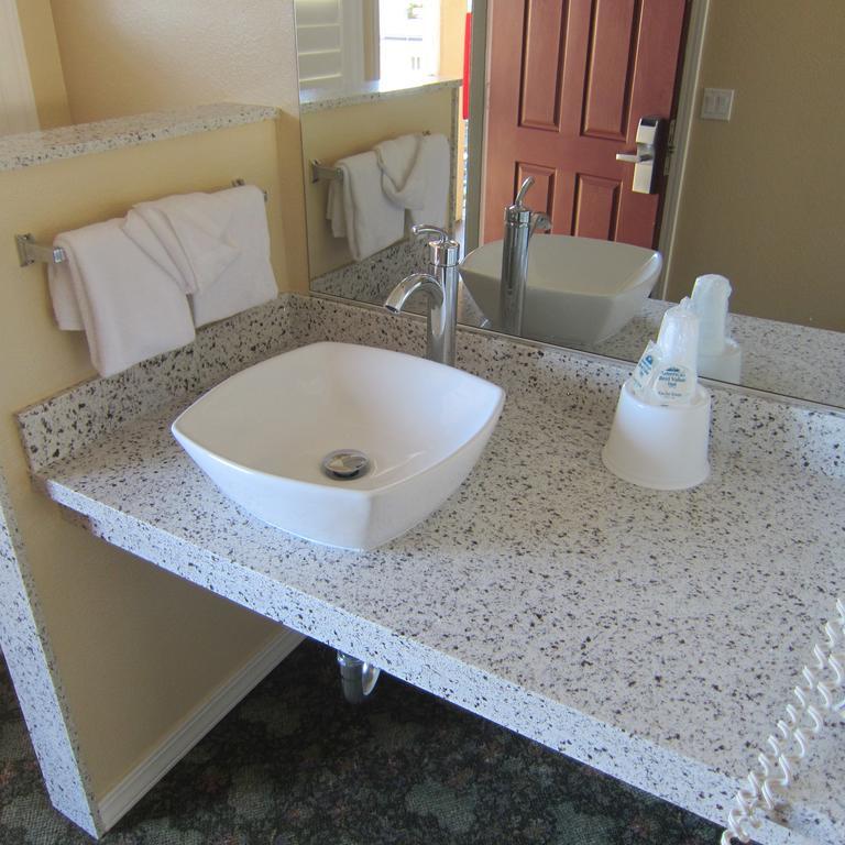 Pacific Best Inn Seaside Ngoại thất bức ảnh
